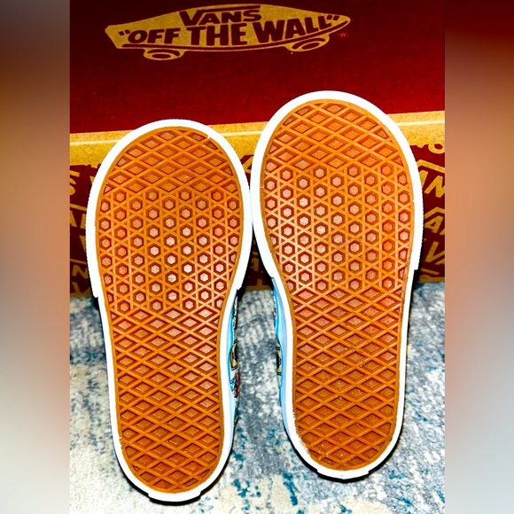 **SOLD** Vans X Waldo Collaboration (White/Multi-color), TD Size 6.5C - $30 - Picture 11 of 12